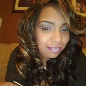 Meet your Posher, Alicia